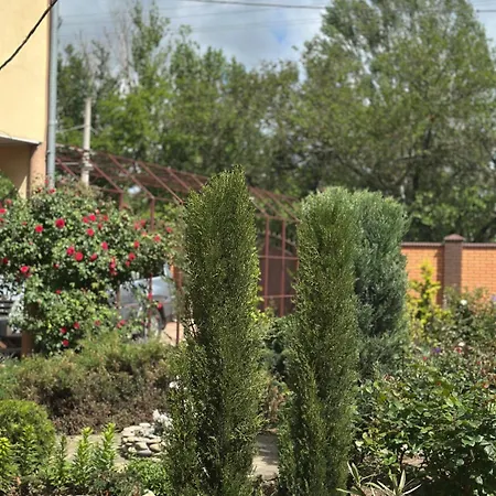 Apartman домик с бассейном возле молодой гвардии Odessza