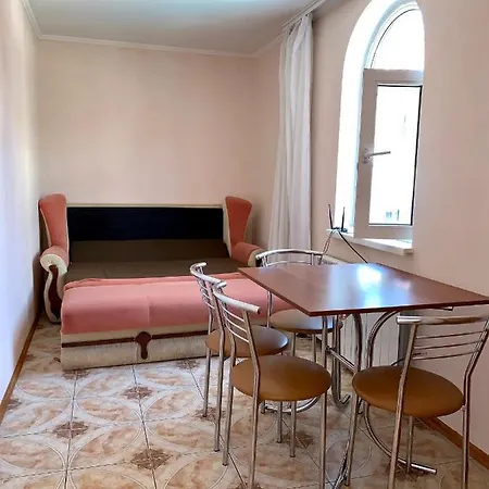 Apartment Домик С Бассейном Возле Молодой Гвардии *